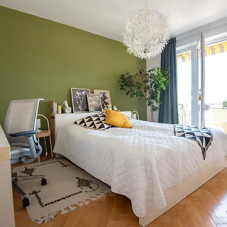 Spacious 2br - Nivy Mall - Fast Wifi - Balcony With View - Flex Check-in Братислава