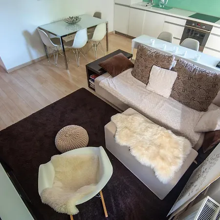 Bright 2br Business & - Nivy - Balcony - Fast Wifi Apartmán *