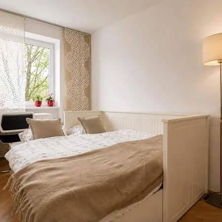 Bright 2br Business & - Nivy - Balcony - Fast Wifi *