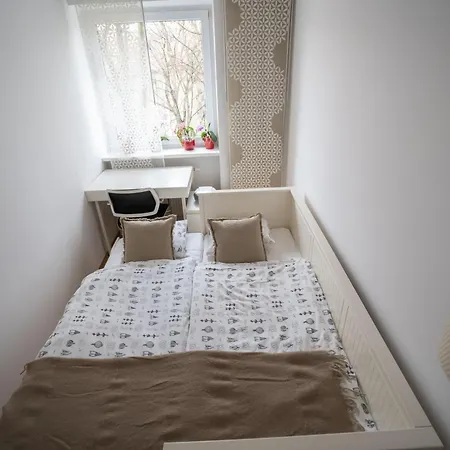 Bright 2br Business & - Nivy - Balcony - Fast Wifi