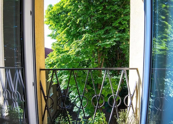 아파트 Modern & Sunny 2Br - Nivy Bus Station 2Min - Fast Wifi - Balcony With View - Close To Old Town 브라티슬라바