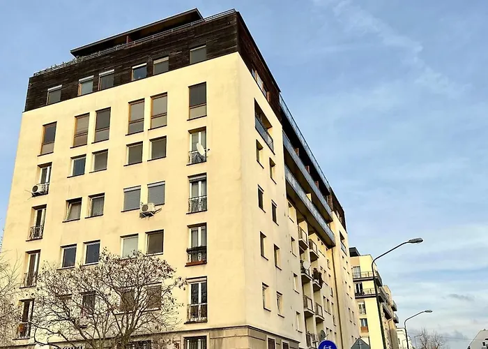 아파트 Modern & Sunny 2Br - Nivy Bus Station 2Min - Fast Wifi - Balcony With View - Close To Old Town *
